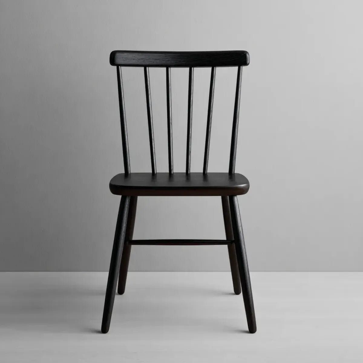 Chaise de salle à manger noire en bois massif 46 x 52 x 86 cm